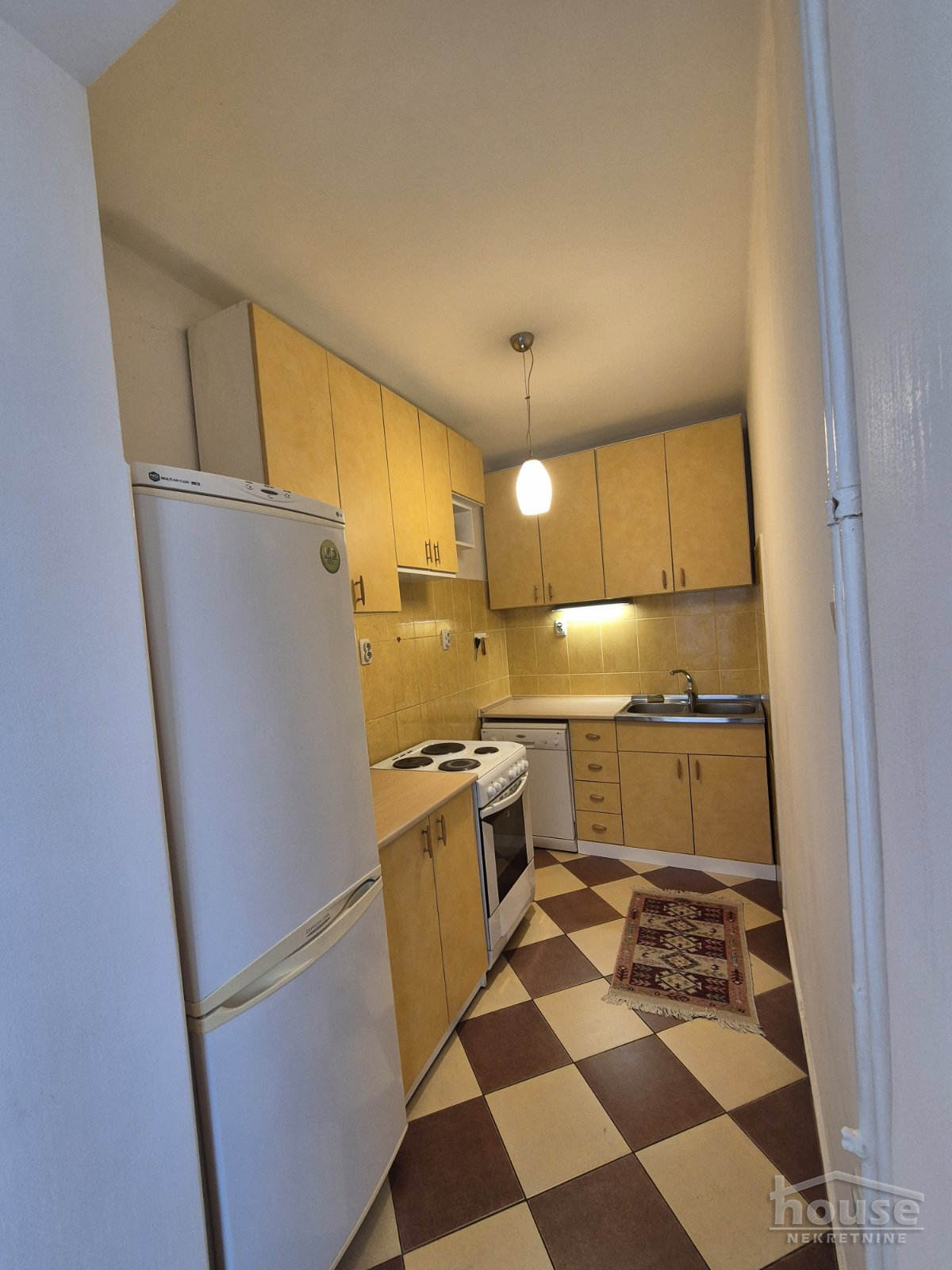 Stan Izdavanje Novi Sad  72 m2