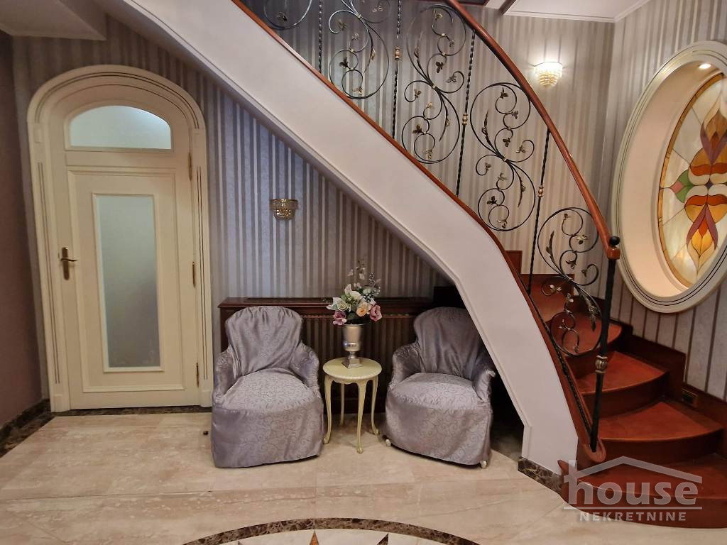 Stan Izdavanje Novi Sad  260 m2