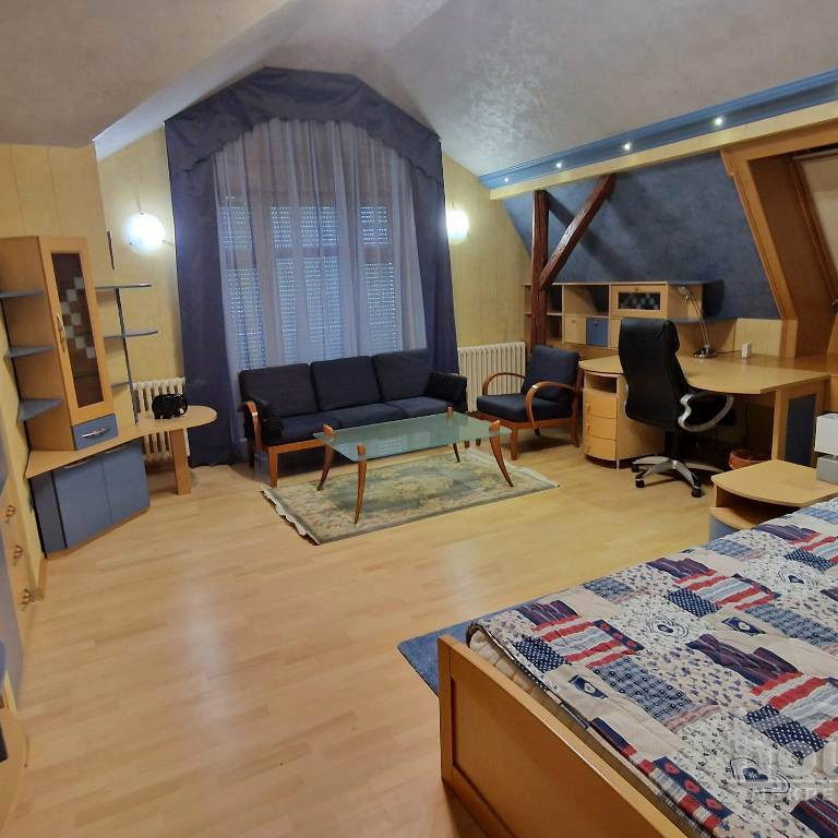 Stan Izdavanje Novi Sad  260 m2