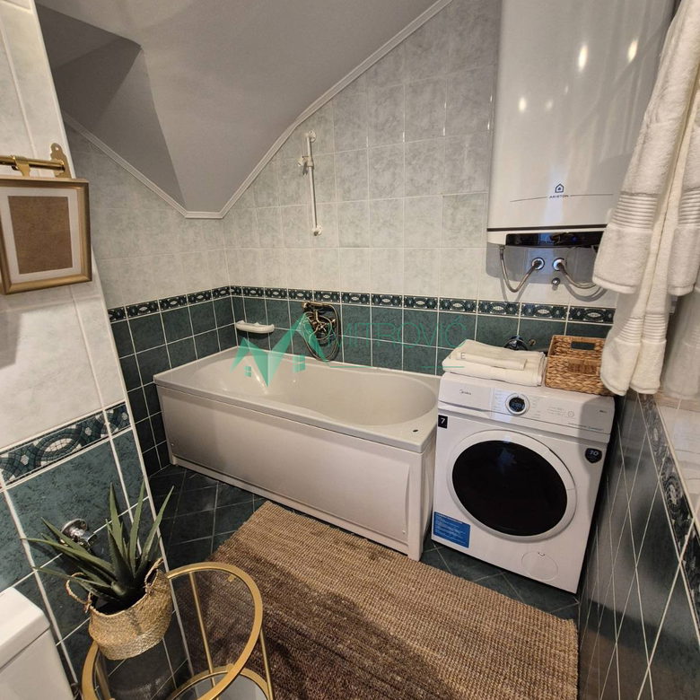 Trosoban stan na prodaju, Centar, Novi Sad, 60m², 650 €