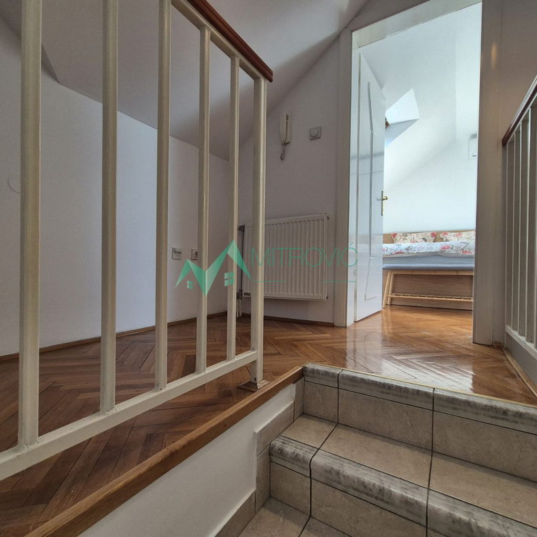 Trosoban stan na prodaju, Centar, Novi Sad, 60m², 650 €