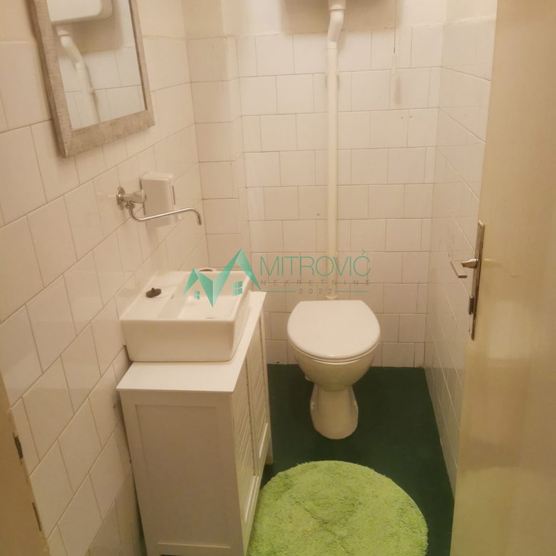 Troiposoban stan na prodaju, Centar, Novi Sad, 98m², 700 €