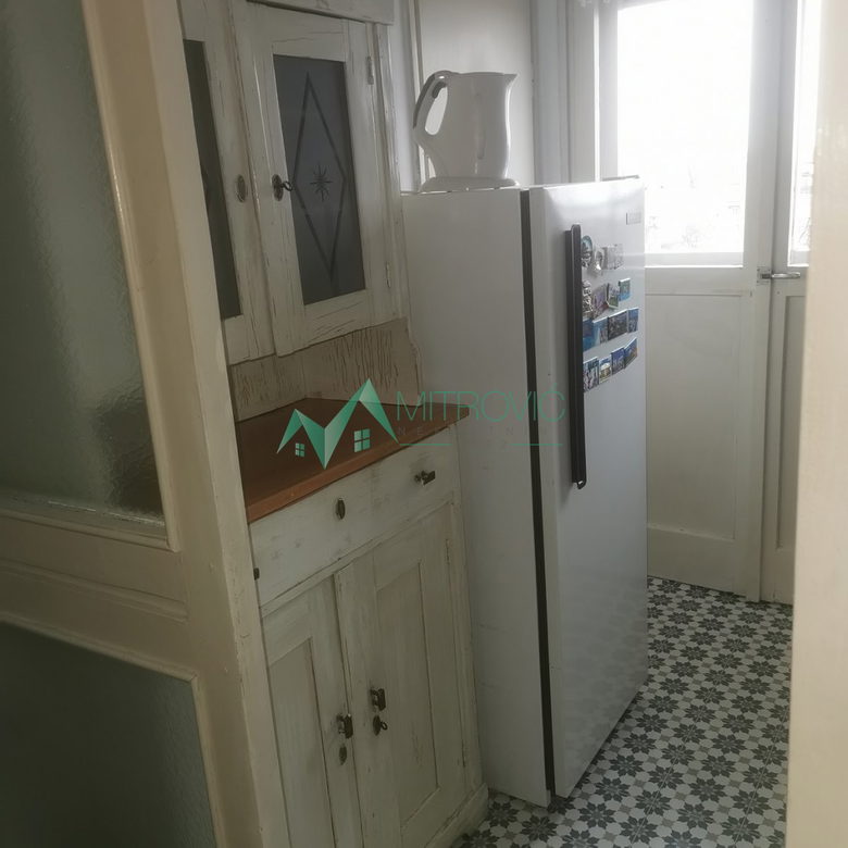 Troiposoban stan na prodaju, Centar, Novi Sad, 98m², 700 €