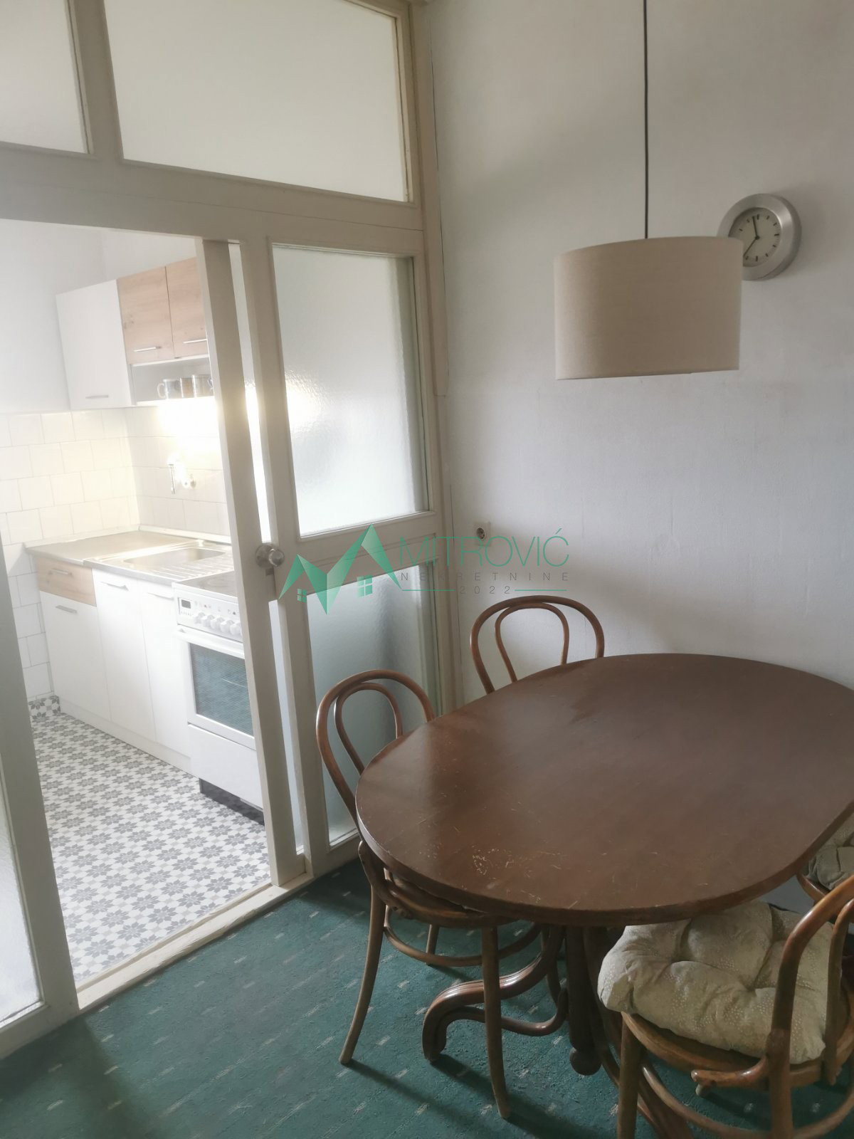 izdavanje-centar-ns-9101274-wmuyn Troiposoban stan na prodaju, Centar, Novi Sad, 98m², 700 €