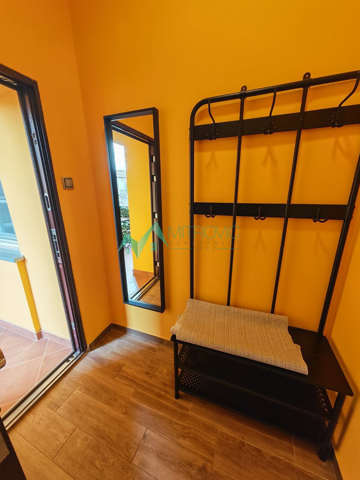 izdavanje-centar-ns-9102019-nzps0 Jednosoban stan na prodaju, Centar, Novi Sad, 30m², 350 €