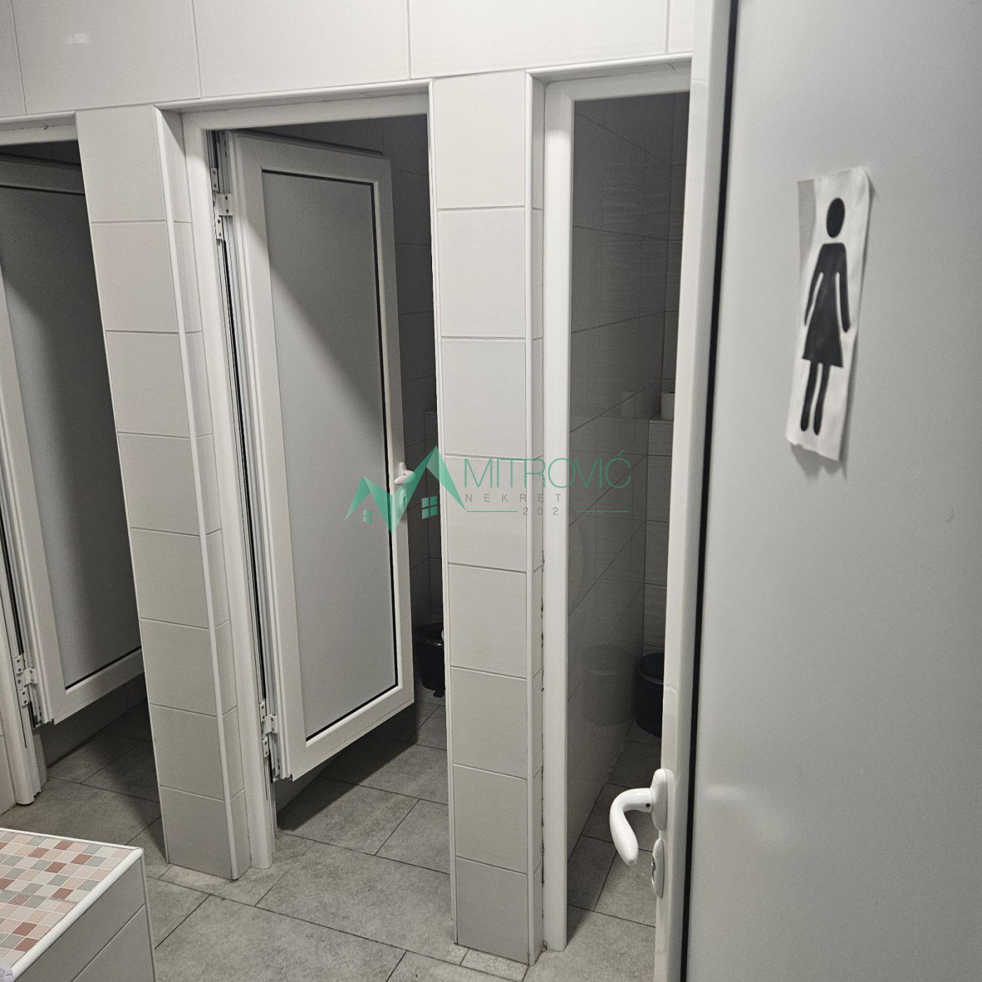 Lokal Prodaja Novi Sad  170 m2