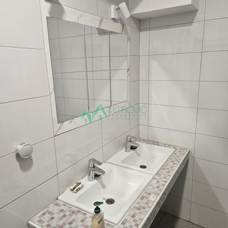 Lokal na prodaju, Centar, Novi Sad, 170m², 1.200 €