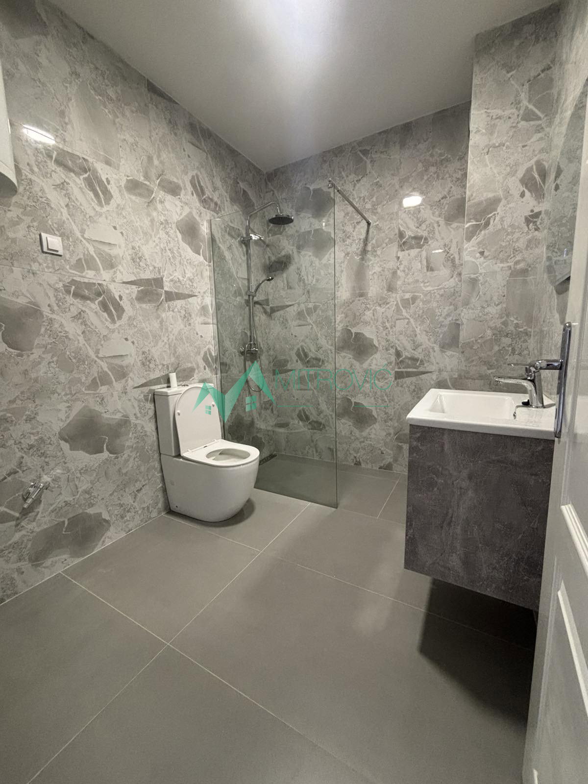 Dvosoban stan na prodaju, Centar, Novi Sad, 50m², 550 €
