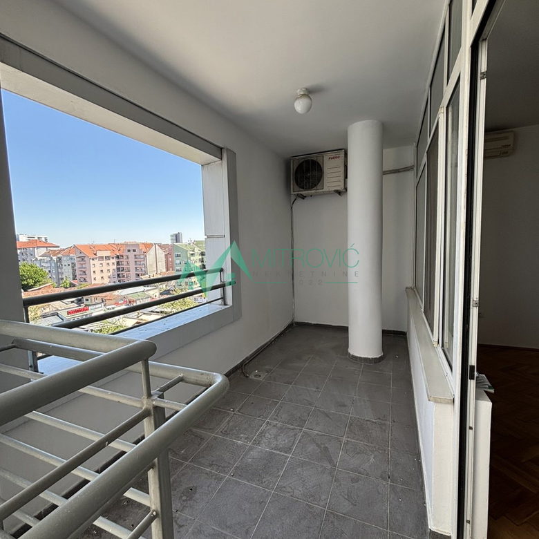 Dvosoban stan na prodaju, Centar, Novi Sad, 50m², 550 €