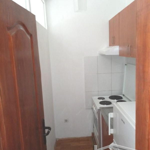 Stan Izdavanje Novi Sad  28 m2