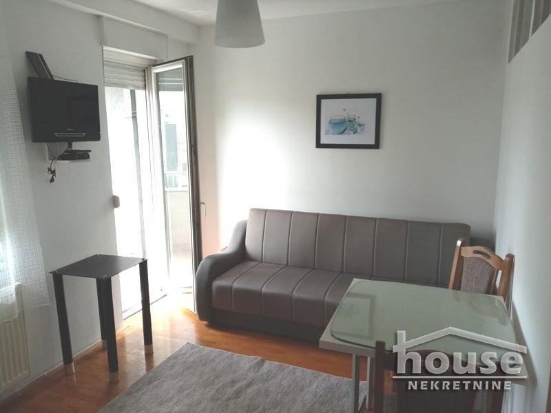 Stan Izdavanje Novi Sad  28 m2