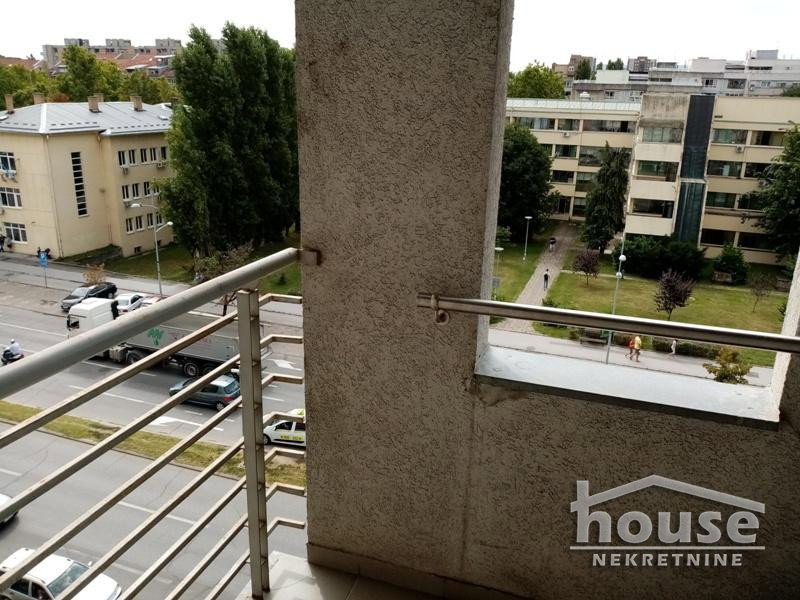 Jednosoban stan za izdavanje, Grbavica, Novi Sad, 28m², 300 €/mes