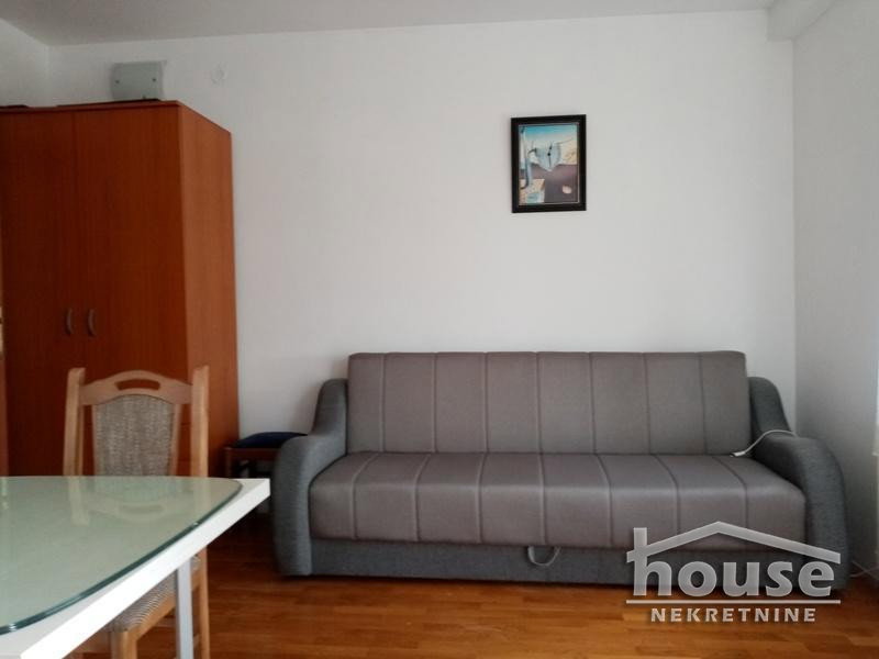 Stan Izdavanje Novi Sad  28 m2