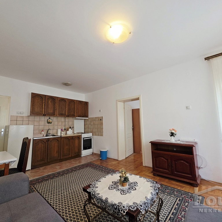 Stan Izdavanje Novi Sad  40 m2