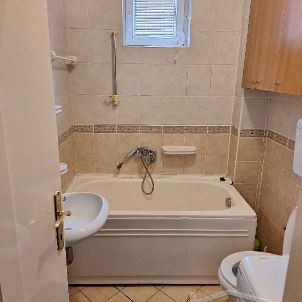 Dvosoban stan za izdavanje, Grbavica, Novi Sad, 45m², 400 €/mes