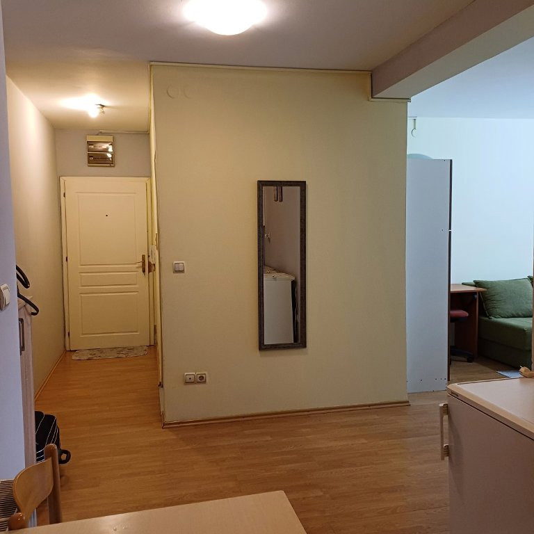 Stan Izdavanje Novi Sad  50 m2