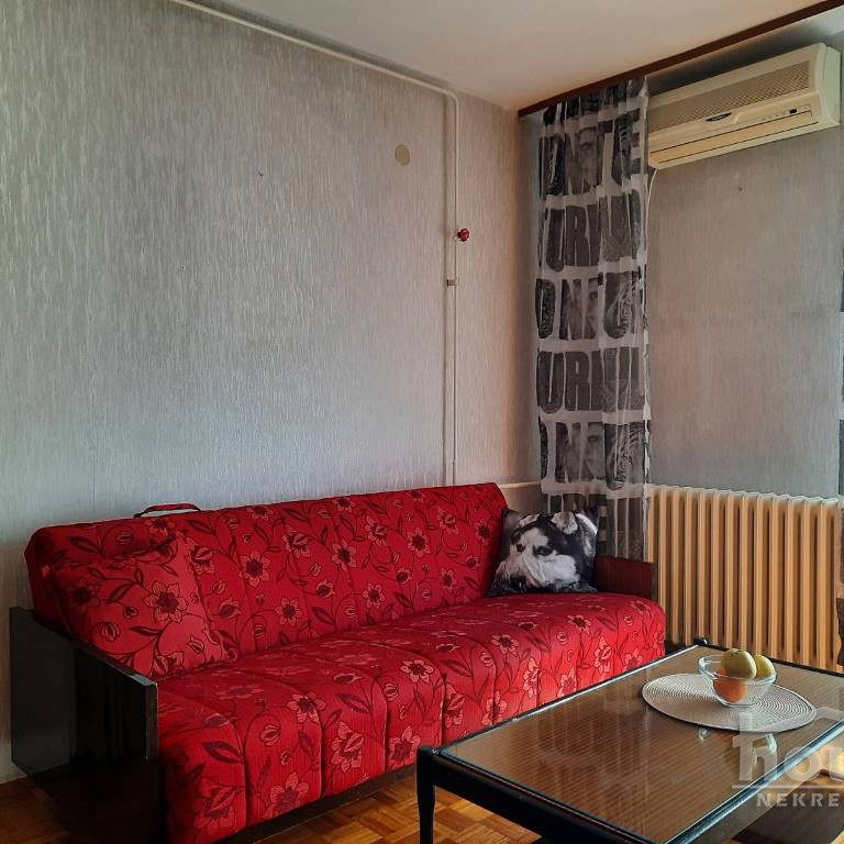 Stan Izdavanje Novi Sad  45 m2