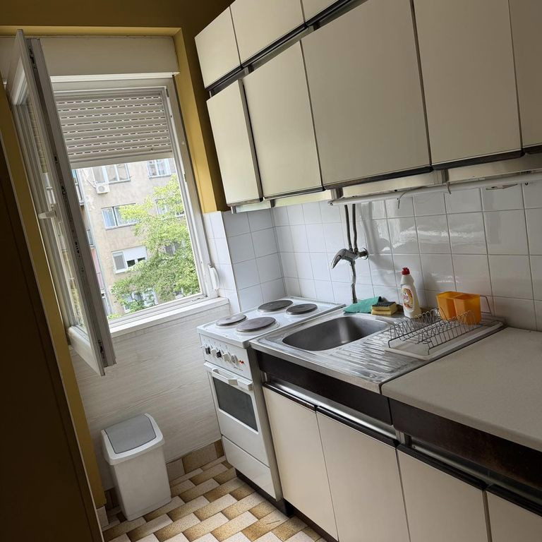 Stan Izdavanje Novi Sad  58 m2