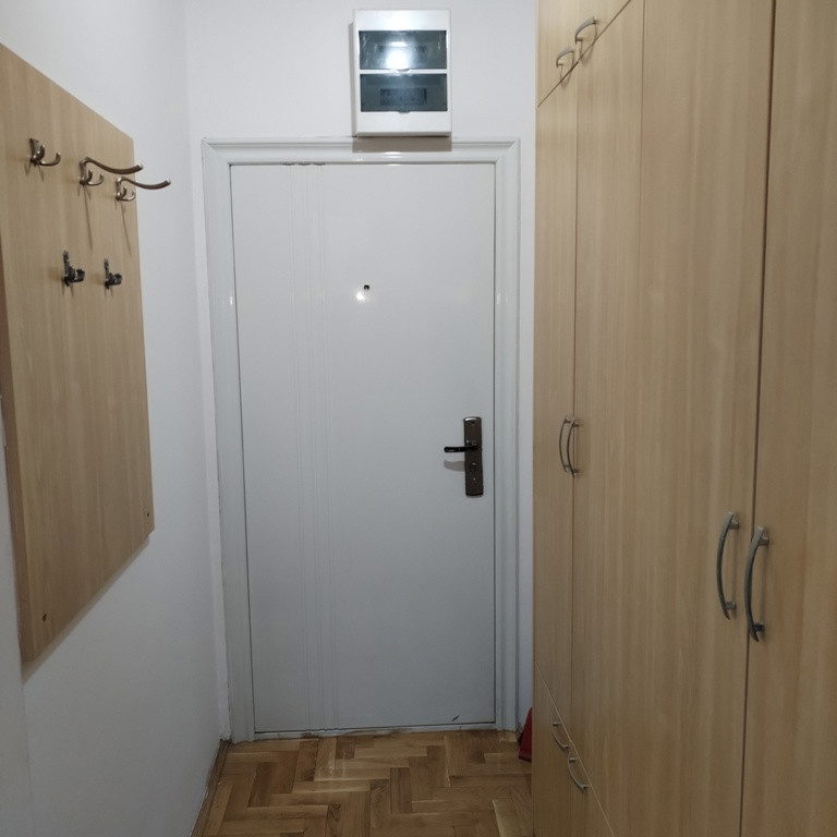 Stan Izdavanje Novi Sad  29 m2