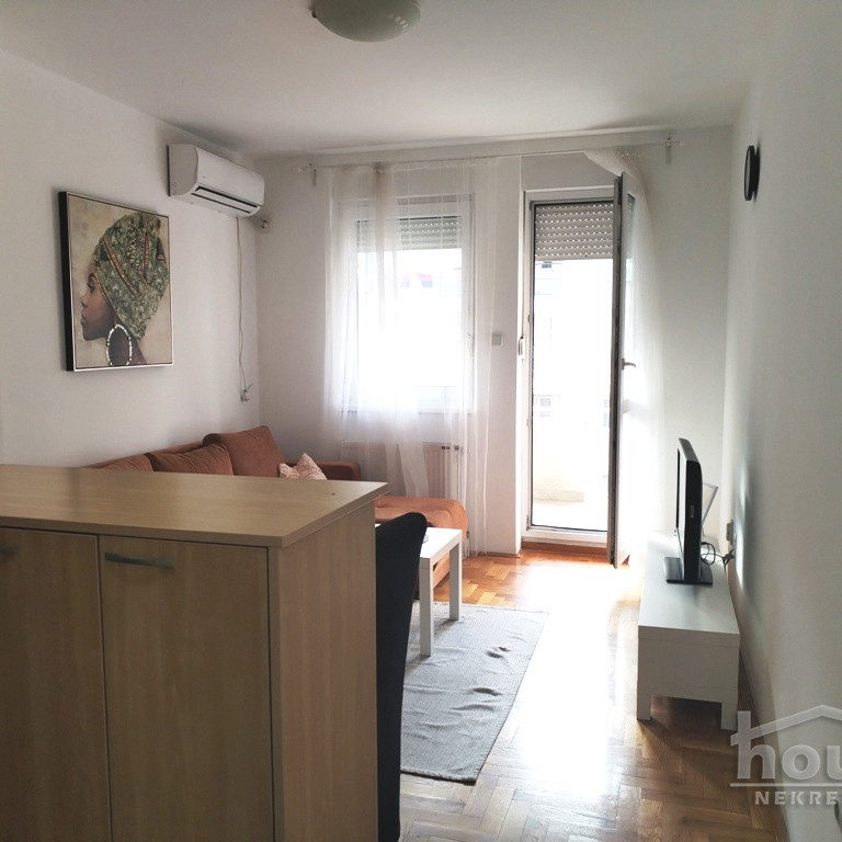 Stan Izdavanje Novi Sad  29 m2