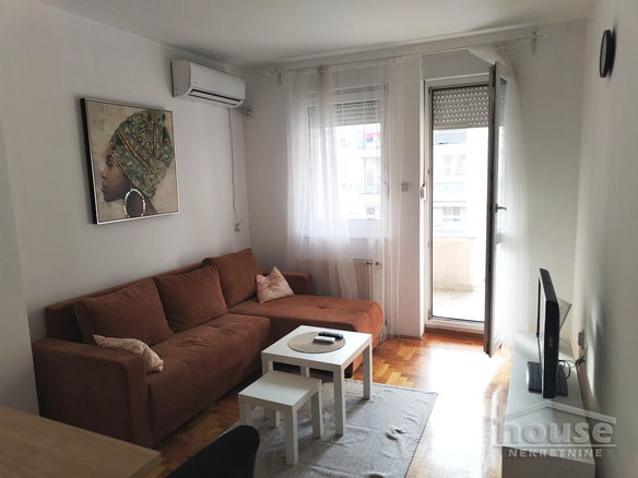 Stan Izdavanje Novi Sad  29 m2