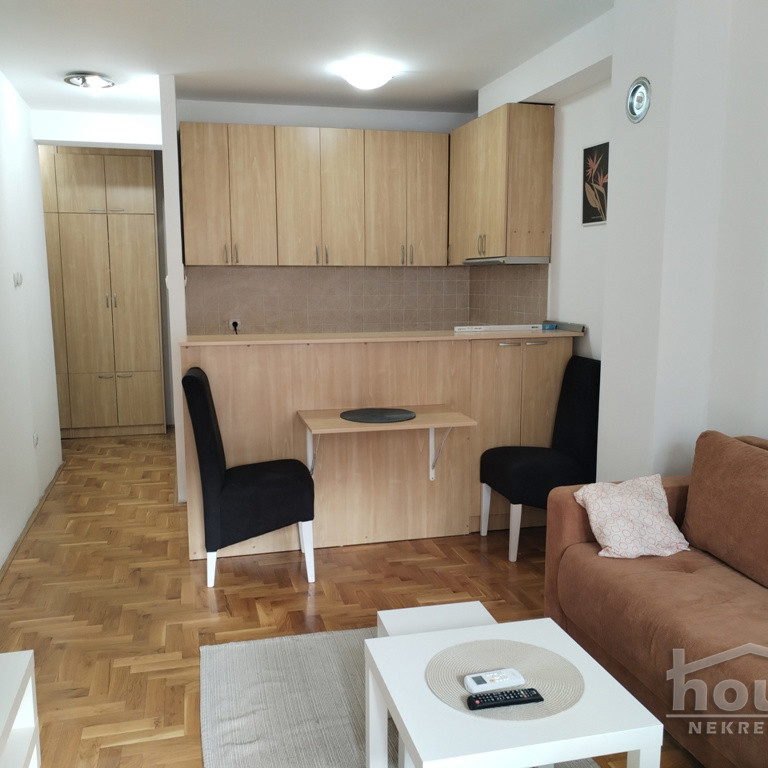 Stan Izdavanje Novi Sad  29 m2