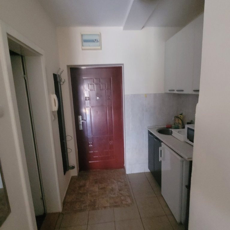 Stan Izdavanje Novi Sad  25 m2