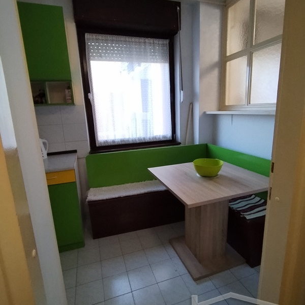 Stan Izdavanje Novi Sad  28 m2