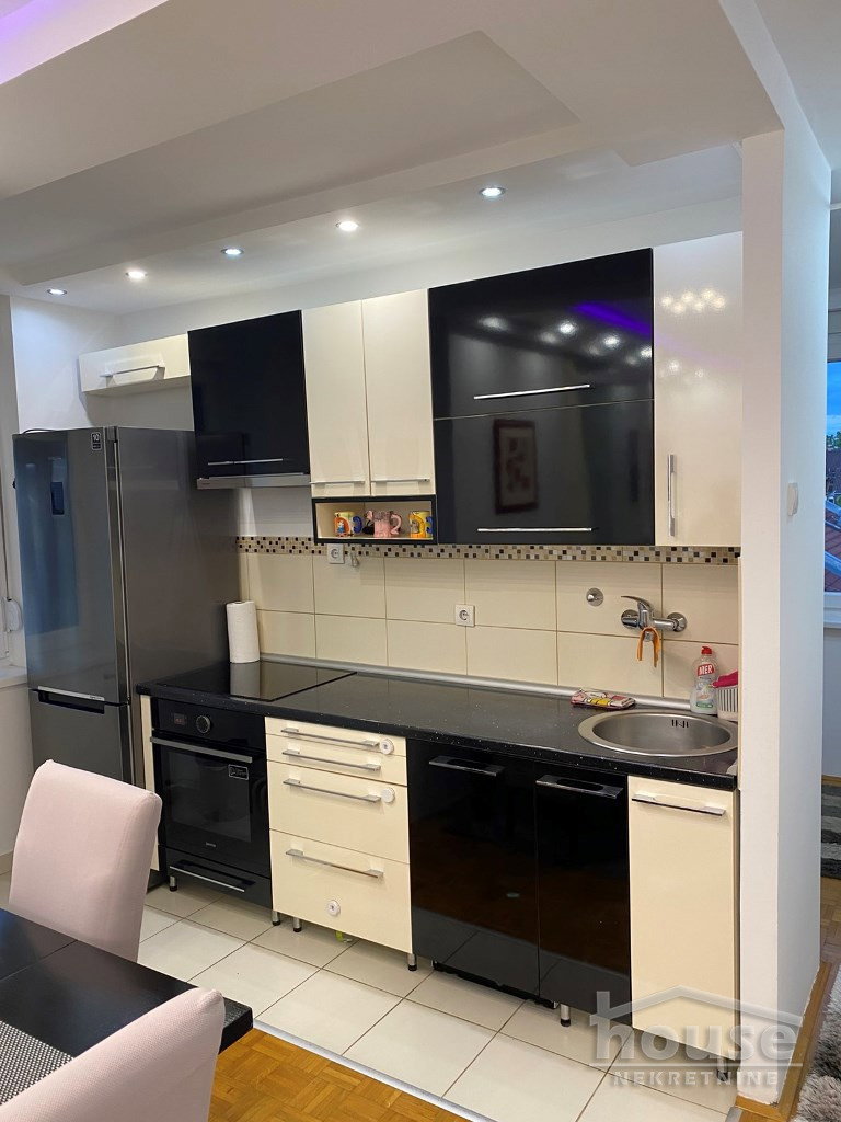 Stan Izdavanje Novi Sad  46 m2