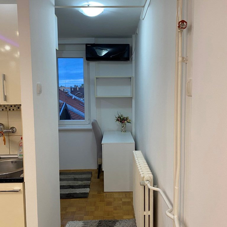 Jednoiposoban stan za izdavanje, Novo Naselje, Novi Sad, 46m², 450 €/mes