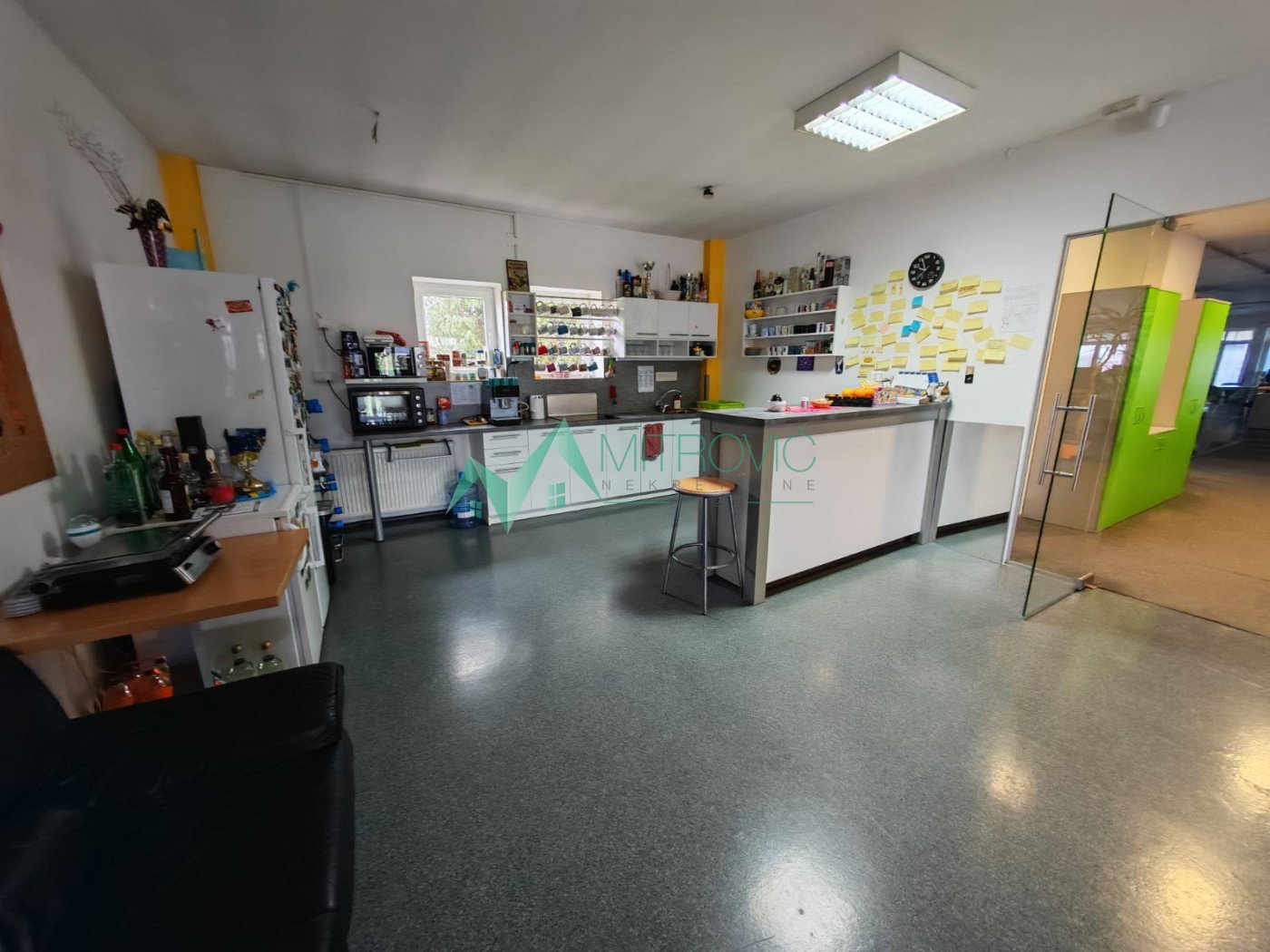 Lokal na prodaju, Novo Naselje, Novi Sad, 752m², 5.040 €
