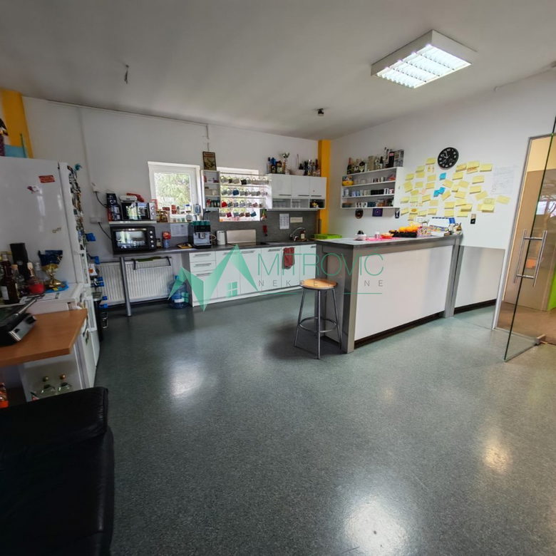 Lokal na prodaju, Novo Naselje, Novi Sad, 752m², 5.040 €