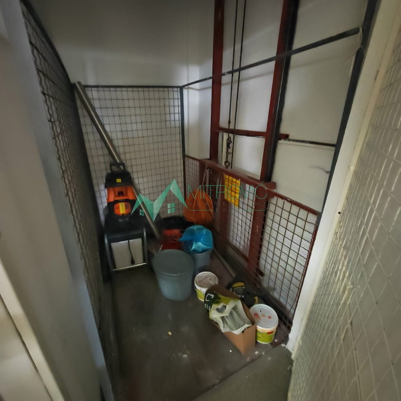 Lokal na prodaju, Novo Naselje, Novi Sad, 752m², 5.040 €