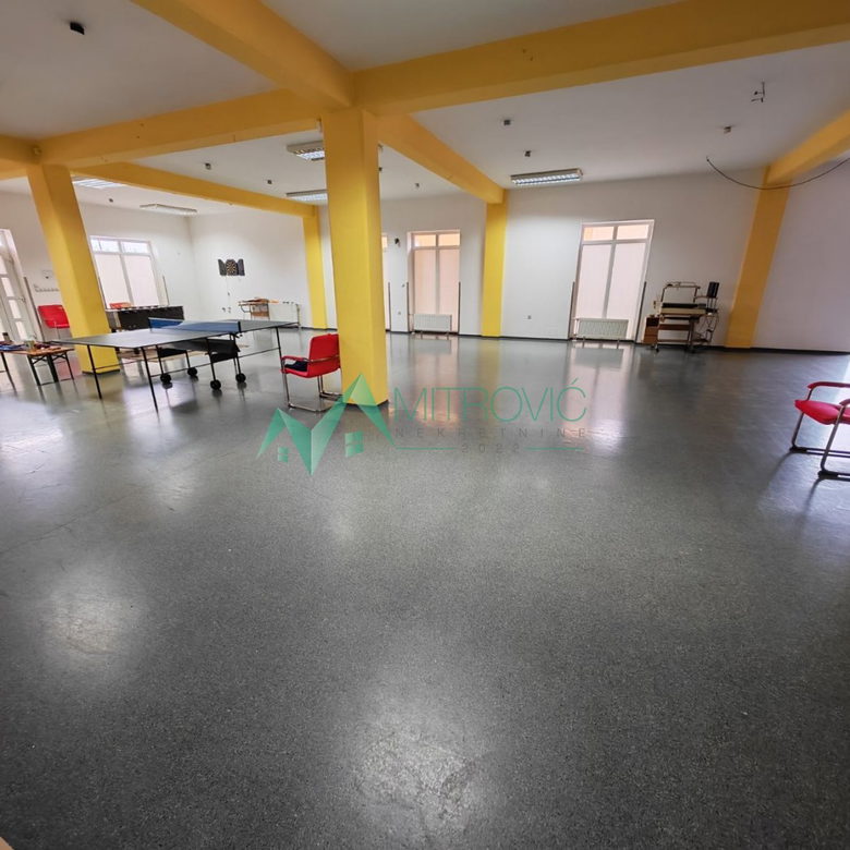 Lokal na prodaju, Novo Naselje, Novi Sad, 752m², 5.040 €
