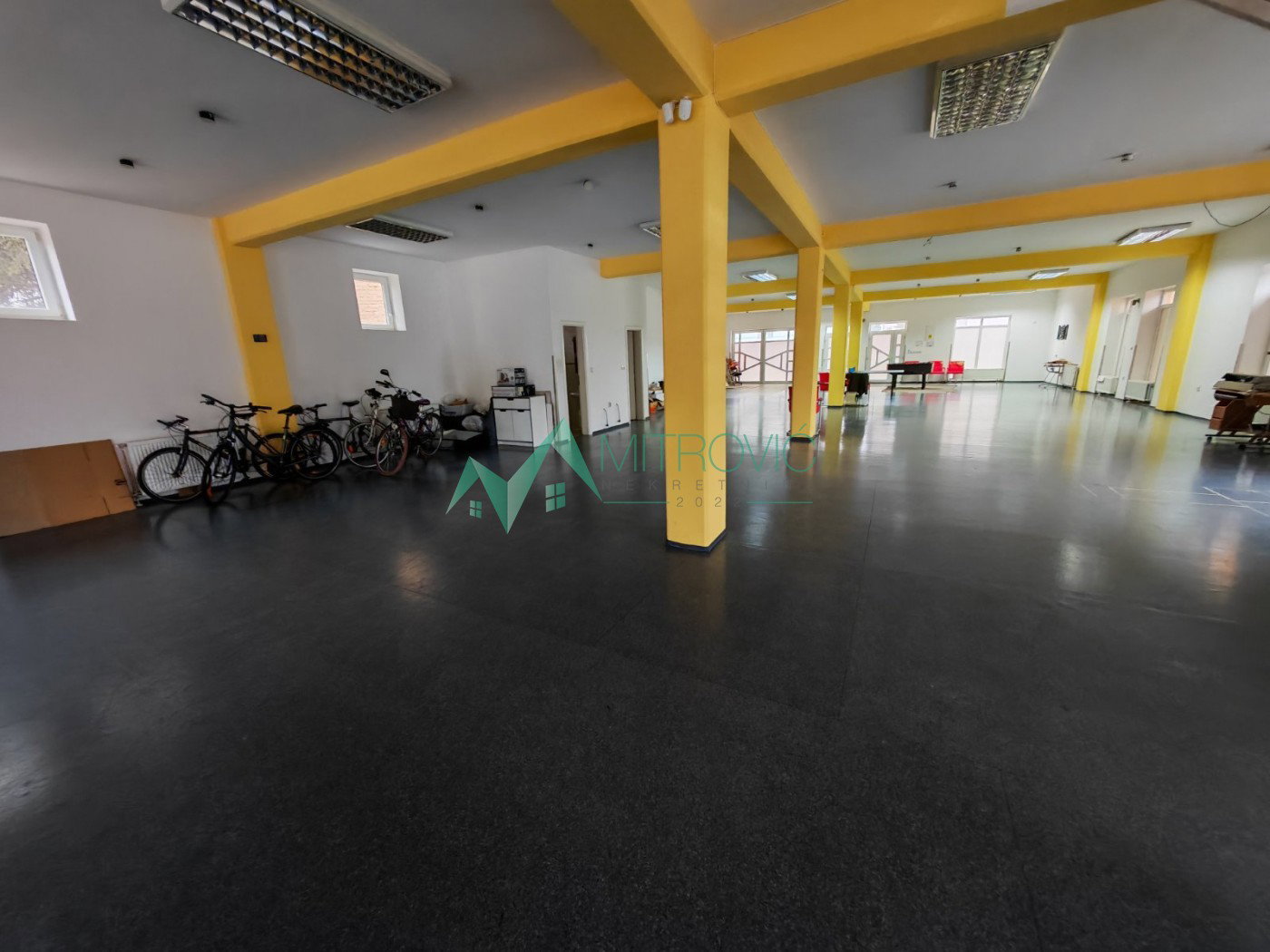 Lokal na prodaju, Novo Naselje, Novi Sad, 752m², 5.040 €