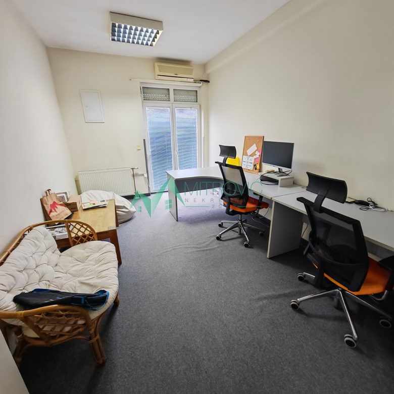 Lokal na prodaju, Novo Naselje, Novi Sad, 752m², 5.040 €