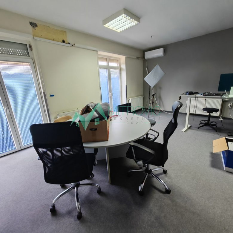 Lokal na prodaju, Novo Naselje, Novi Sad, 752m², 5.040 €