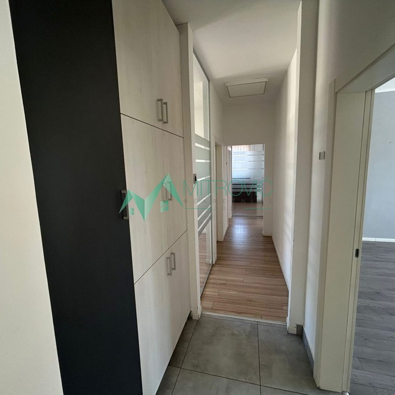 Lokal na prodaju, Novo Naselje, Novi Sad, 290m², 3.190 €