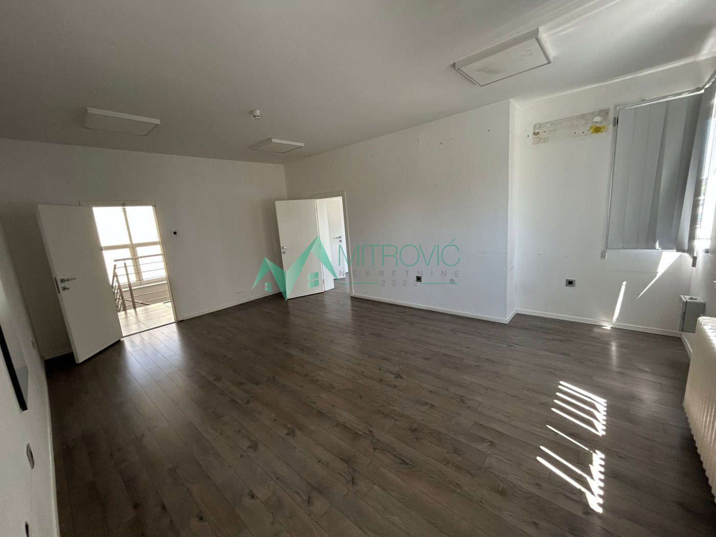Lokal na prodaju, Novo Naselje, Novi Sad, 290m², 3.190 €