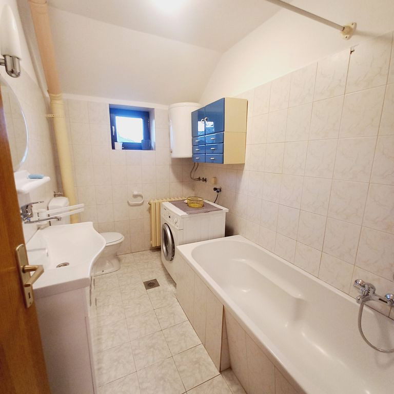 Trosoban stan za izdavanje, Petrovaradin, Novi Sad, 80m², 650 €/mes