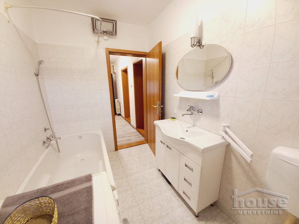 Trosoban stan za izdavanje, Petrovaradin, Novi Sad, 80m², 650 €/mes