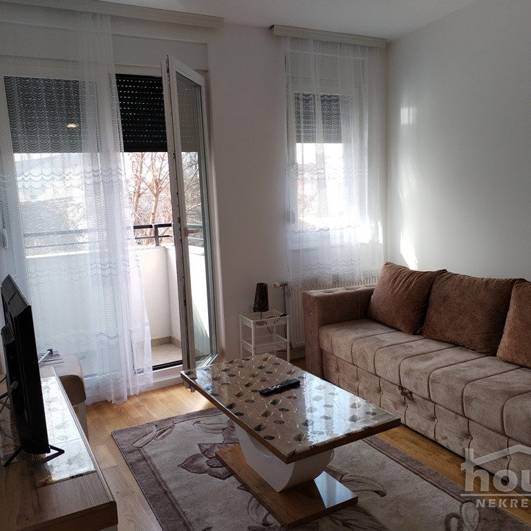 Stan Izdavanje Novi Sad  38 m2