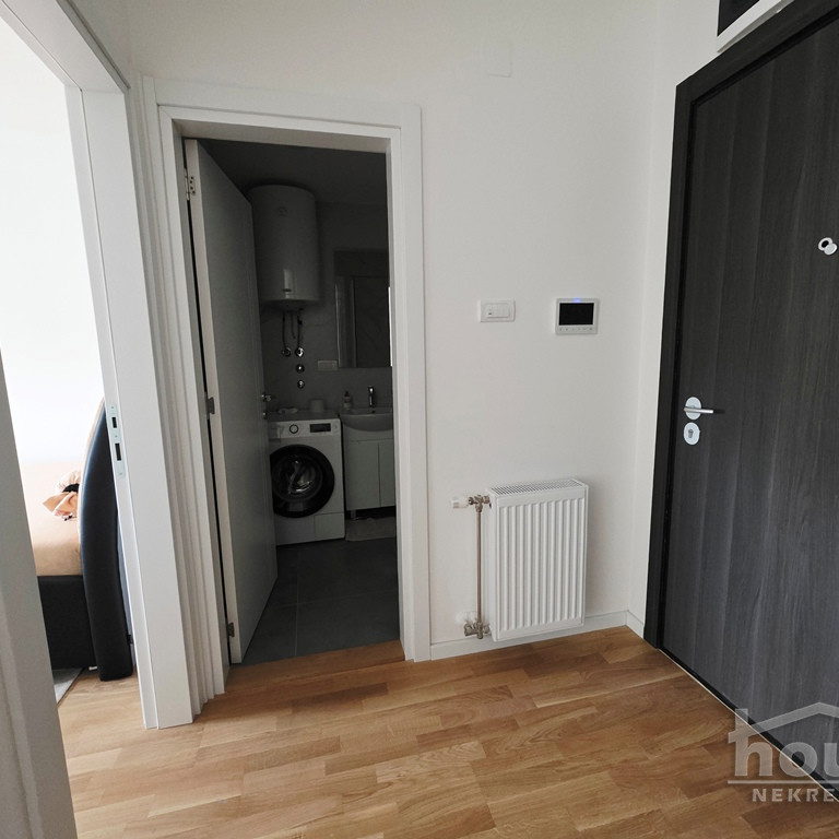 Dvosoban stan za izdavanje, Podbara, Novi Sad, 42m², 450 €/mes