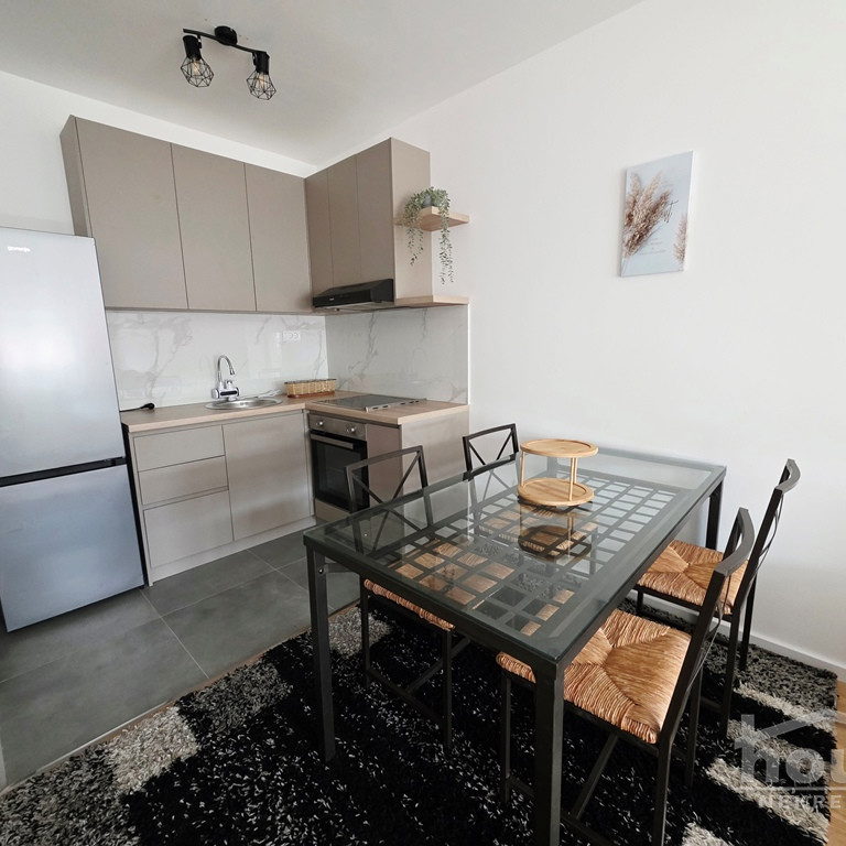 Stan Izdavanje Novi Sad  42 m2