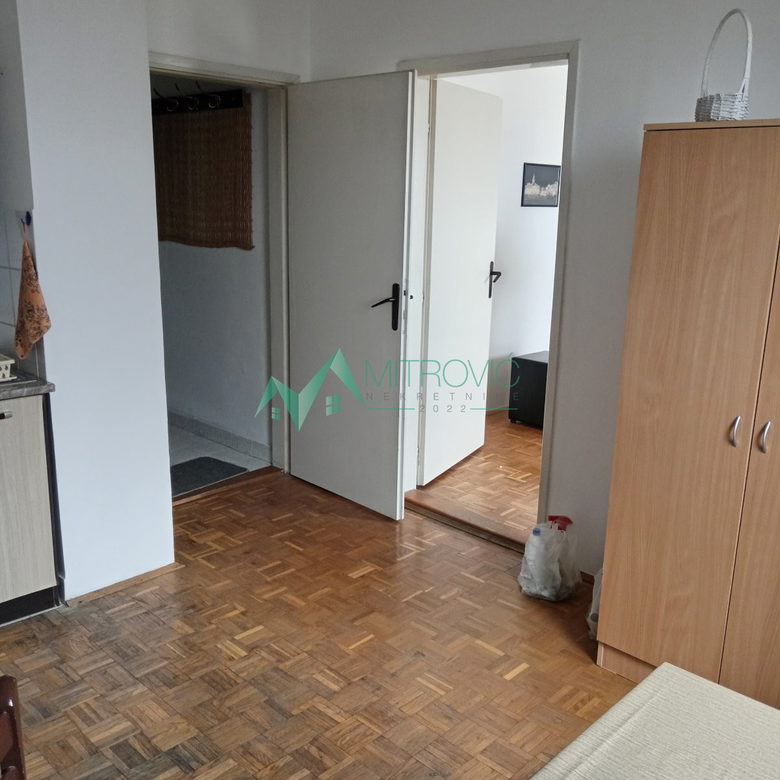 Jednosoban stan na prodaju, Sajmište, Novi Sad, 38m², 280 €