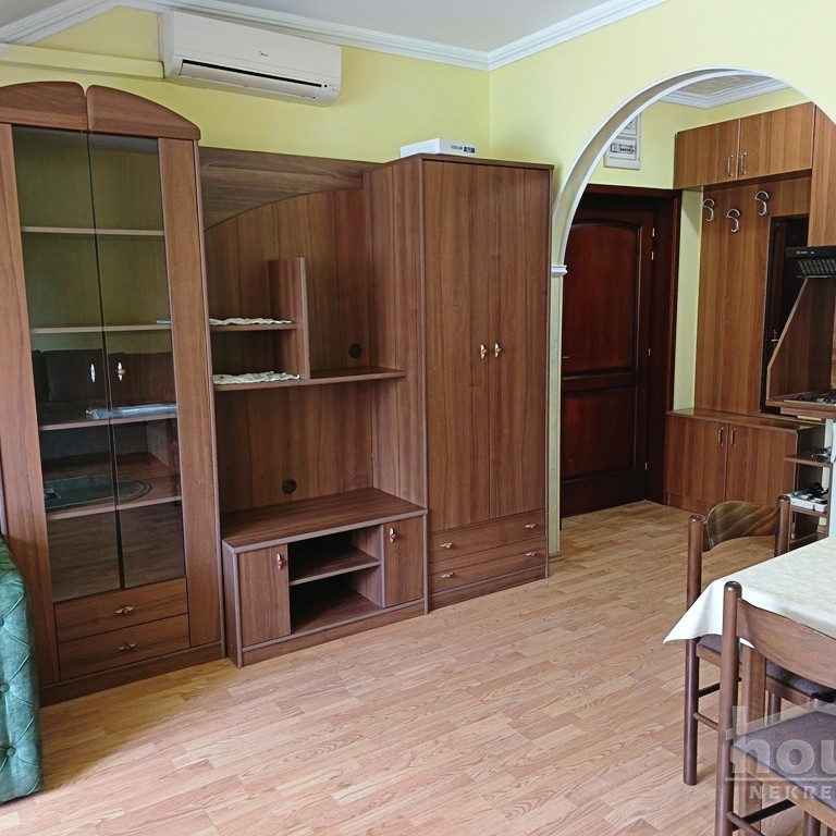 Stan Izdavanje Novi Sad  43 m2