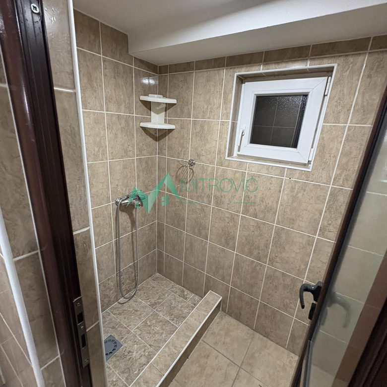 Lokal na prodaju, Sajlovo, Novi Sad, 1044m², 7.500 €