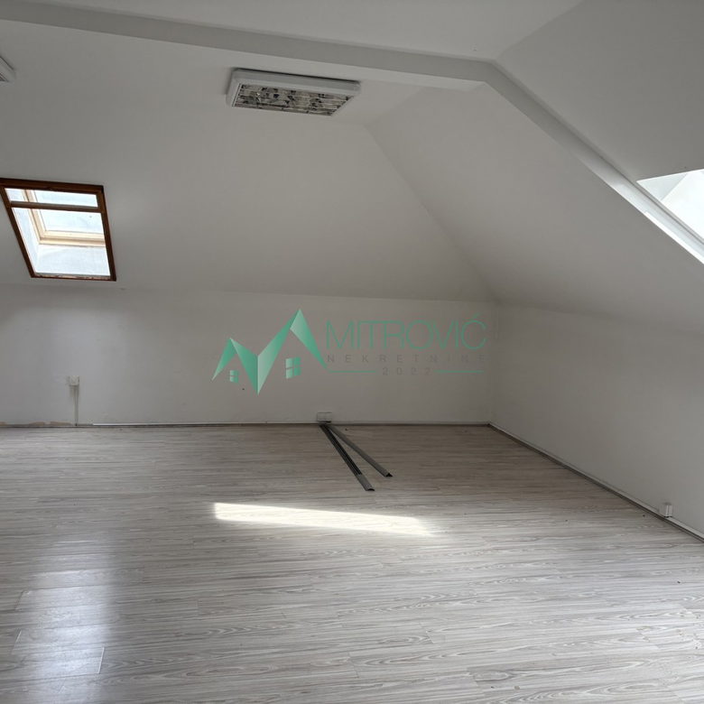 Lokal na prodaju, Sajlovo, Novi Sad, 1044m², 7.500 €