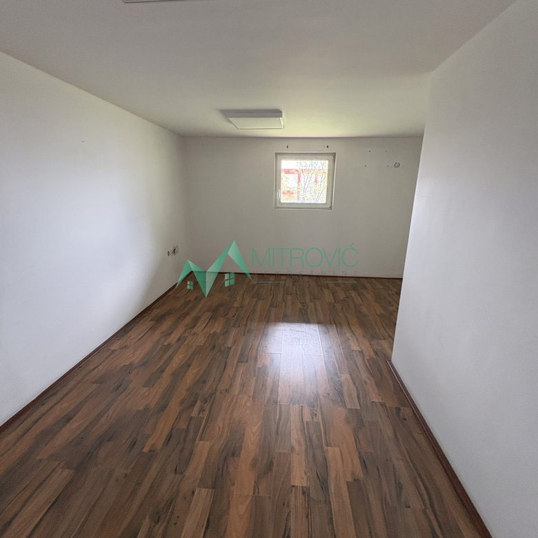Lokal na prodaju, Sajlovo, Novi Sad, 1044m², 7.500 €