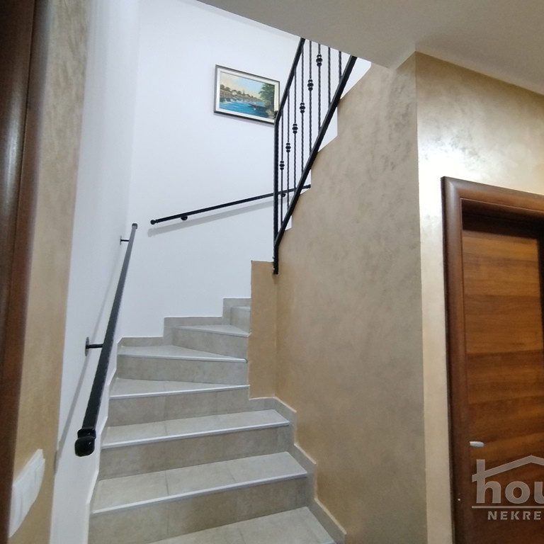 Kuća za izdavanje, Sajlovo, Novi Sad, 181m², 900 €/mes